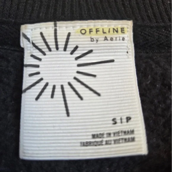 Offline by Aerie Black Cropped Sweatshirt - Picture 5 of 5